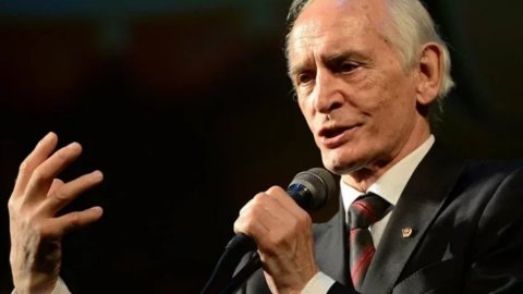 Легенде отдадут дань памяти